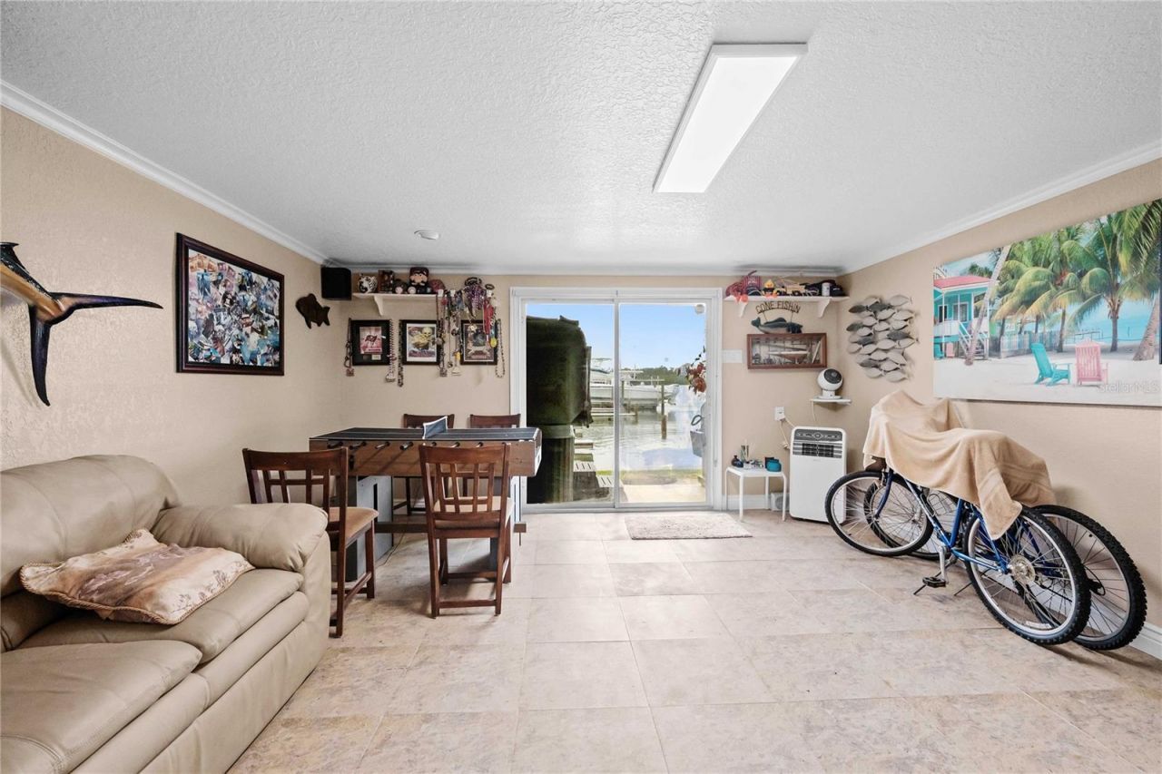 19651 Gulf Boulevard, Unit B2, Indian Shores, FL 33785 Photo