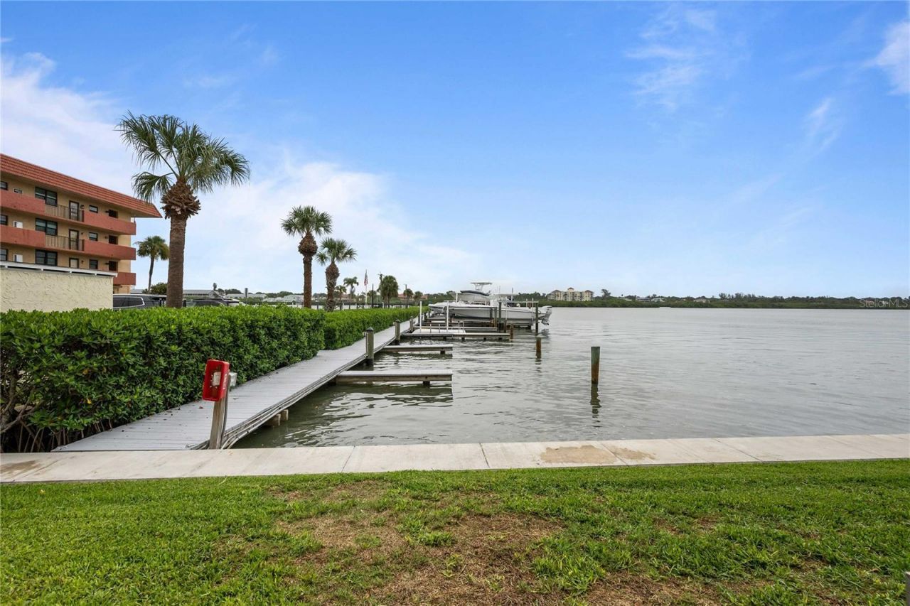 19651 Gulf Boulevard, Unit B2, Indian Shores, FL 33785 Photo
