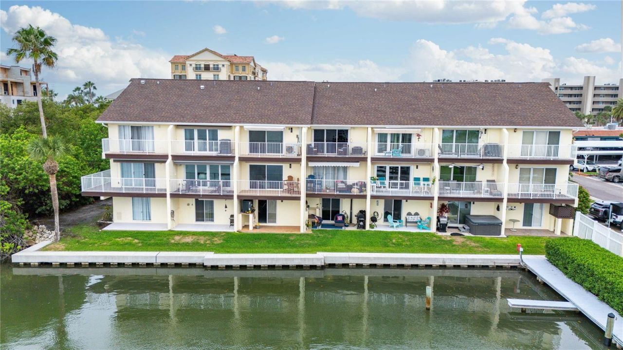 19651 Gulf Boulevard, Unit B2, Indian Shores, FL 33785 Photo