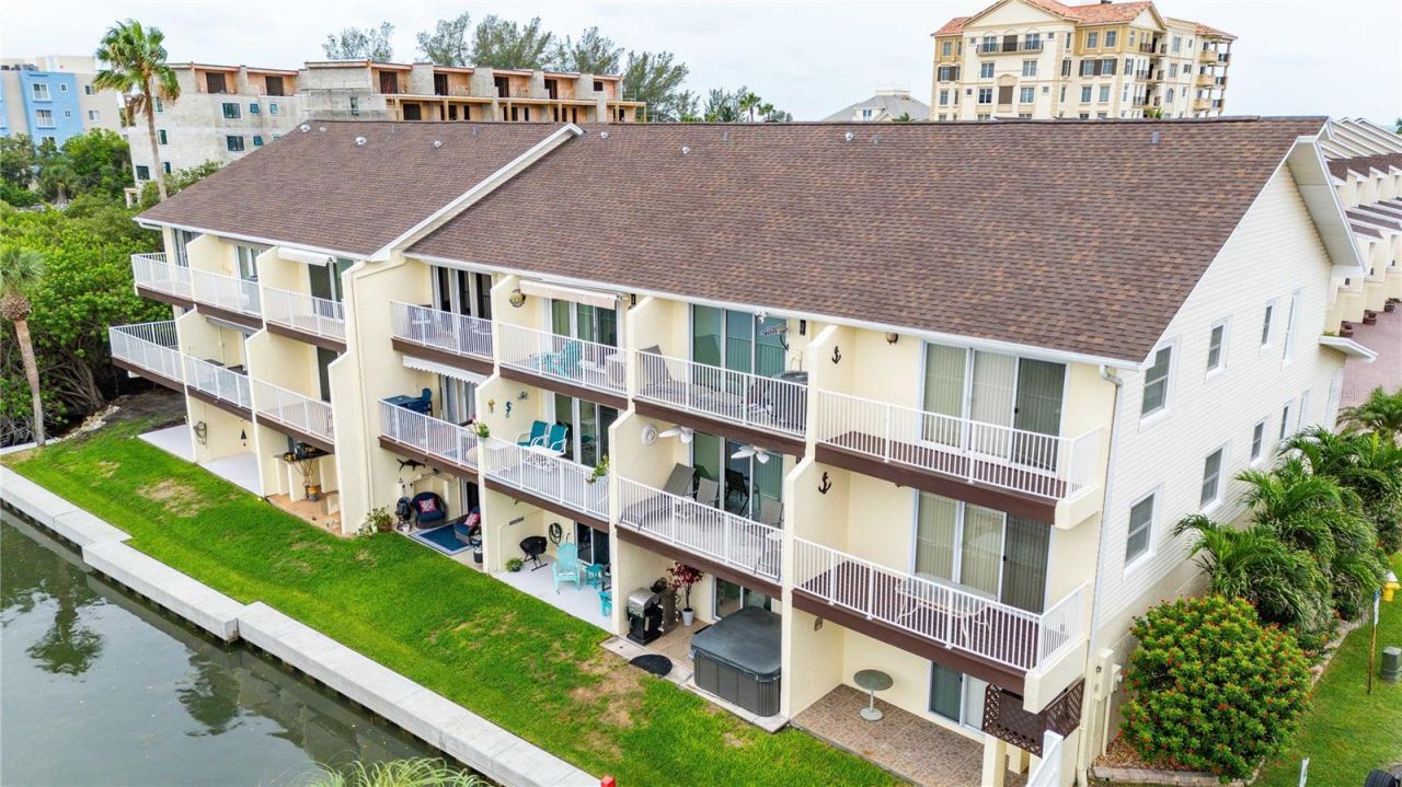19651 Gulf Boulevard, Unit B2, Indian Shores, FL 33785 Photo
