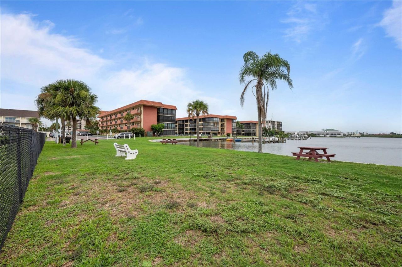 19651 Gulf Boulevard, Unit B2, Indian Shores, FL 33785 Photo
