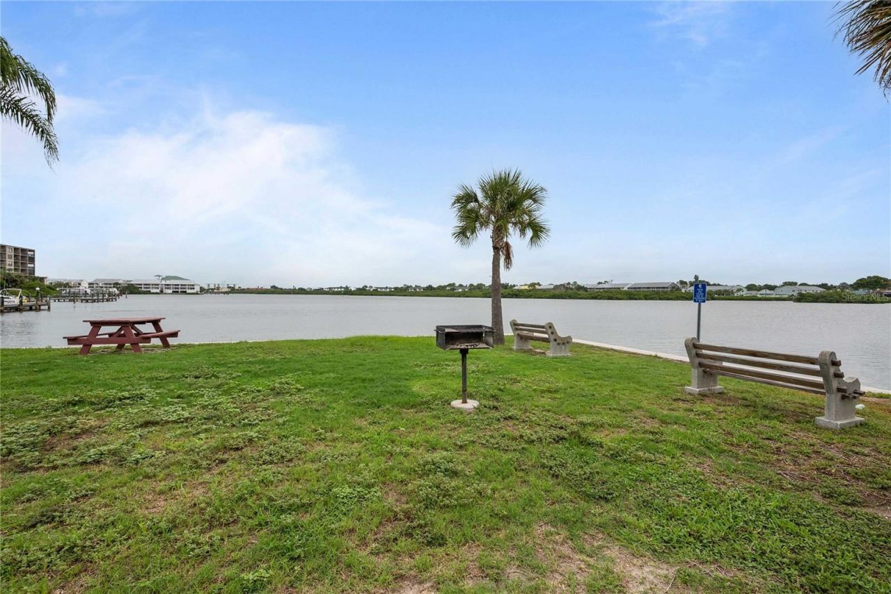 19651 Gulf Boulevard, Unit B2, Indian Shores, FL 33785 Photo