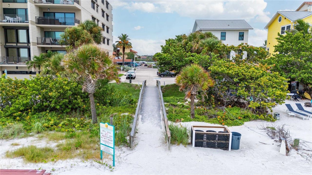 19651 Gulf Boulevard, Unit B2, Indian Shores, FL 33785 Photo