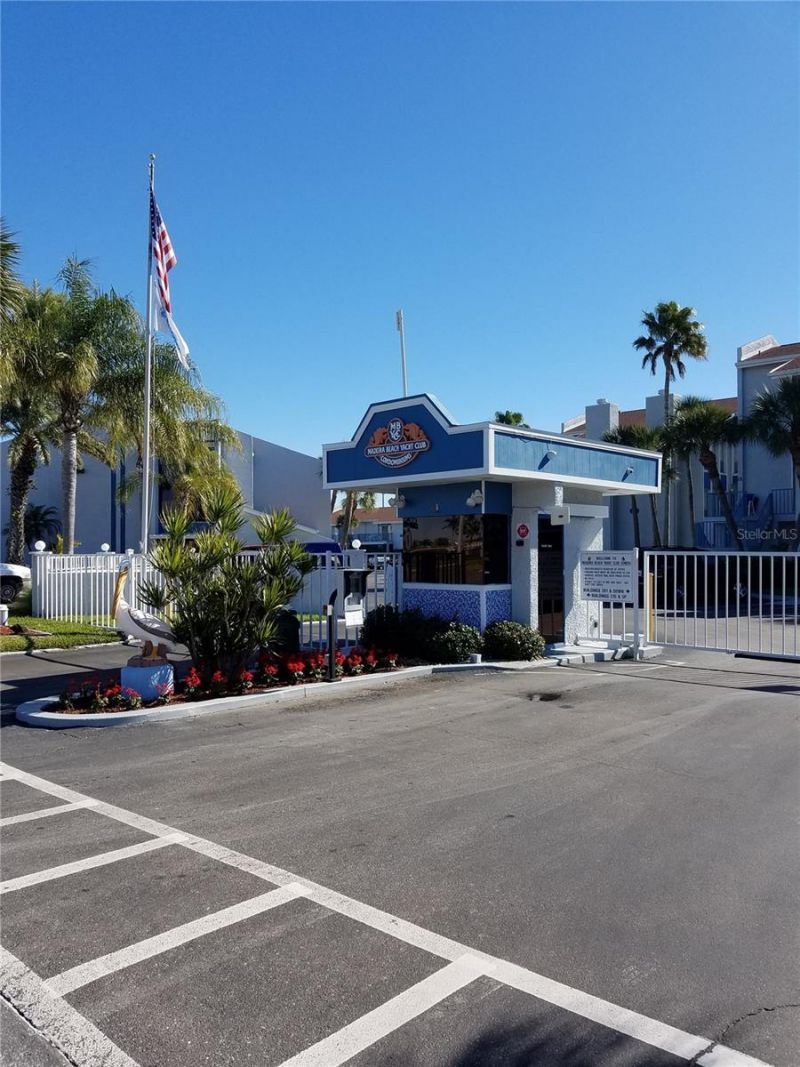 179 Medallion Boulevard, Unit D, Madeira Beach, FL 33708 Photo
