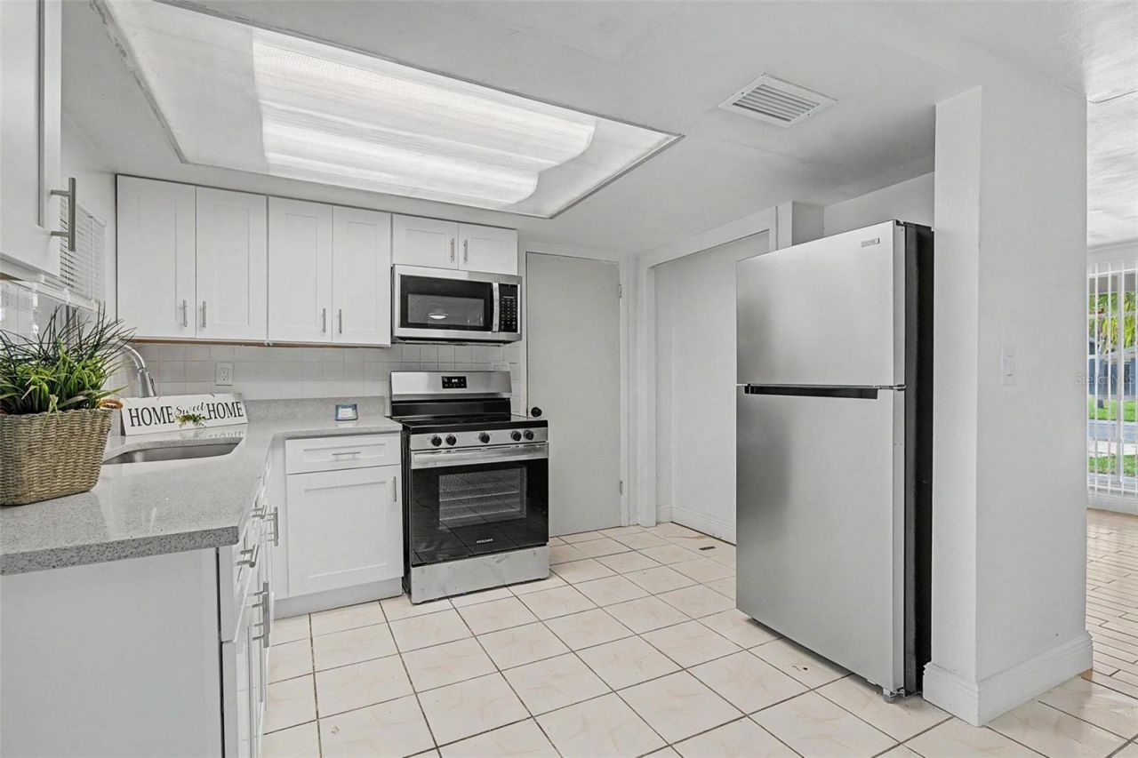 3909 Sail Drive , New Port Richey, FL 34652 Photo