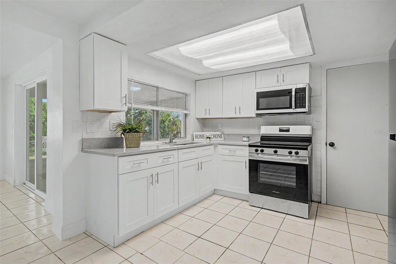 3909 Sail Drive , New Port Richey, FL 34652 Photo