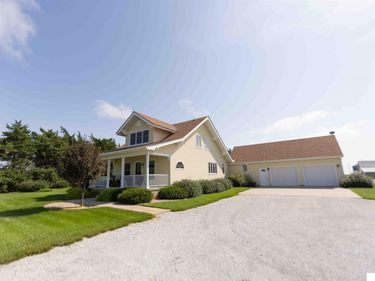 1915 24 Road, Gresham, NE 68367
