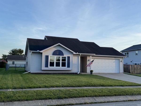 2022 Stoney Hurst Bend, Huntington, IN 46750