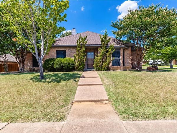7133 Starnes Road, North Richland Hills, TX 76182