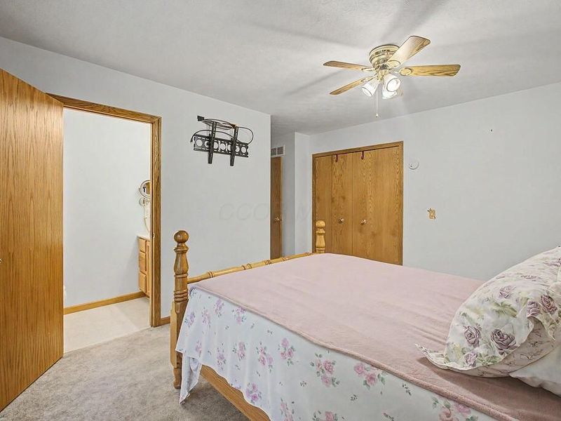 707 Greenbriar Circle , Howard, OH 43028 Photo 13