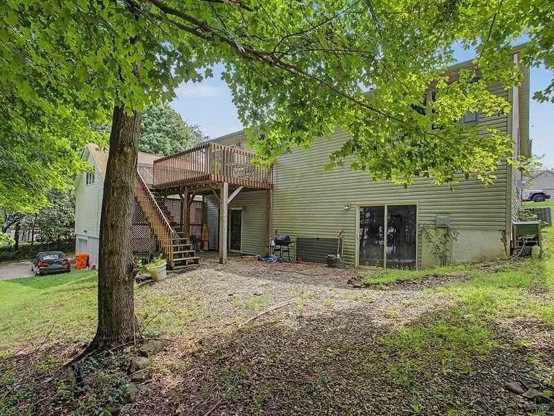 707 Greenbriar Circle , Howard, OH 43028 Photo 21