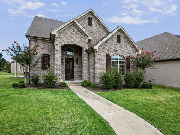 65 Wildwood Place Circle, Little Rock, AR 72223