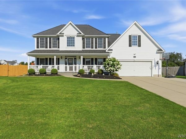 135 Independence Lane , Grand Island, NY 14072