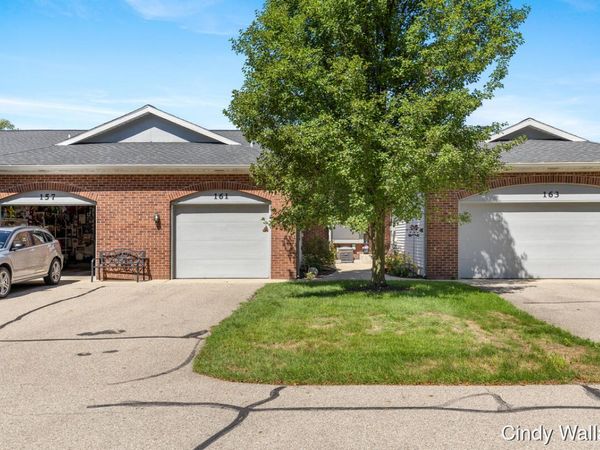 161 Laurelwood Court SW, Unit 98, Grand Rapids, MI 49548