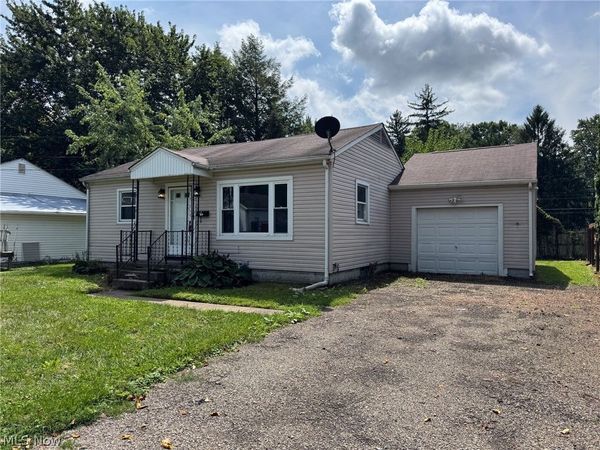 2308 42nd Street NW, Canton, OH 44709