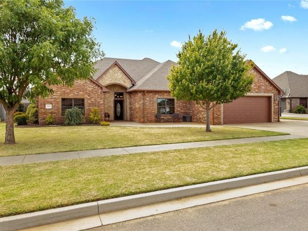 3525 Callaway Drive, Weatherford, OK 73096