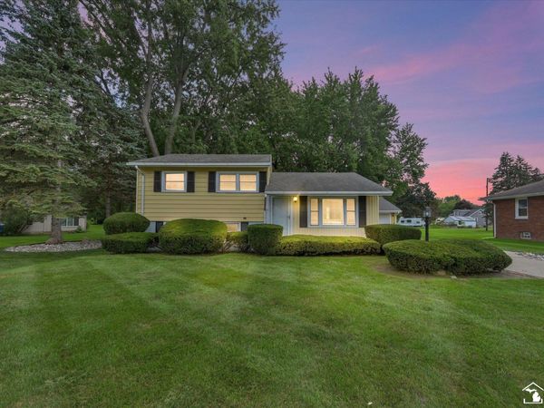 1960 Vivian Road, Monroe, MI 48162