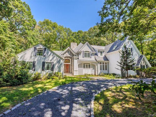 23 Cliff Road , Belle Terre, NY 11777