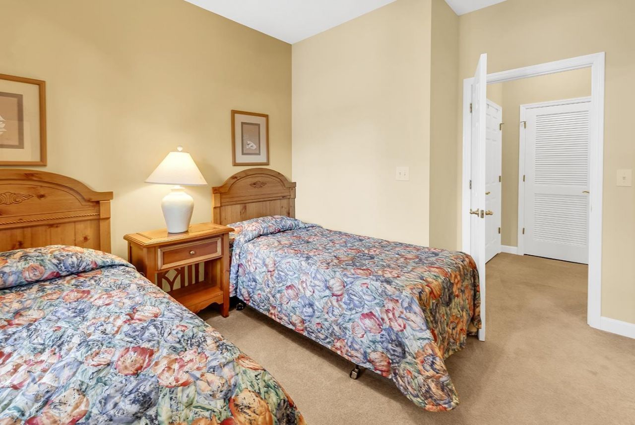 5801 Oyster Catcher Dr. Photo 19