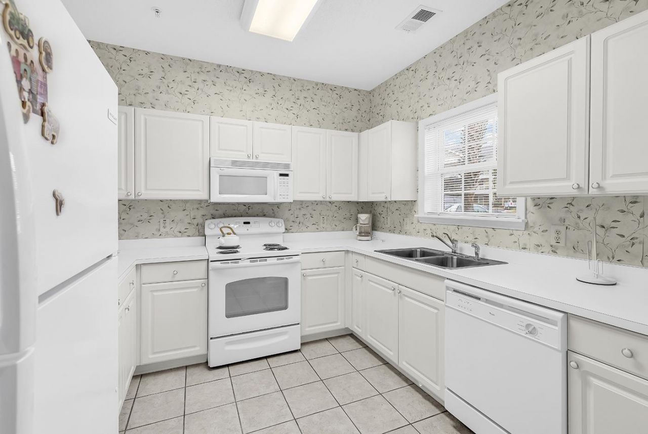 5801 Oyster Catcher Dr. Photo 4