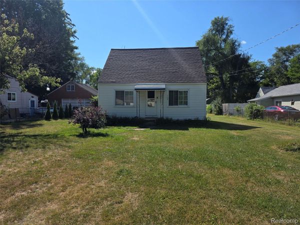 1198 Brabbs Street , Burton, Mi 48509