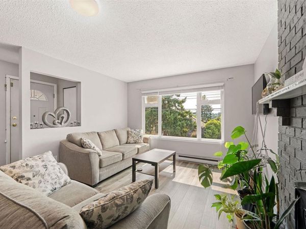 524 Rosehill St, Unit #4, Nanaimo, BC V9S 1E6