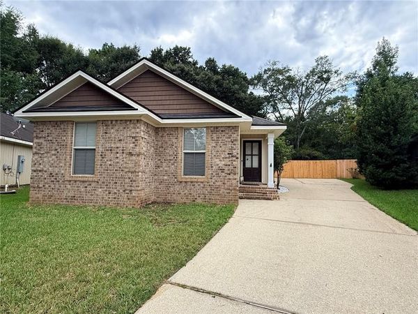 18 Breydon Court , Mobile, AL 36608