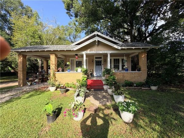 123 Tuscaloosa Street, Mobile, AL 36607