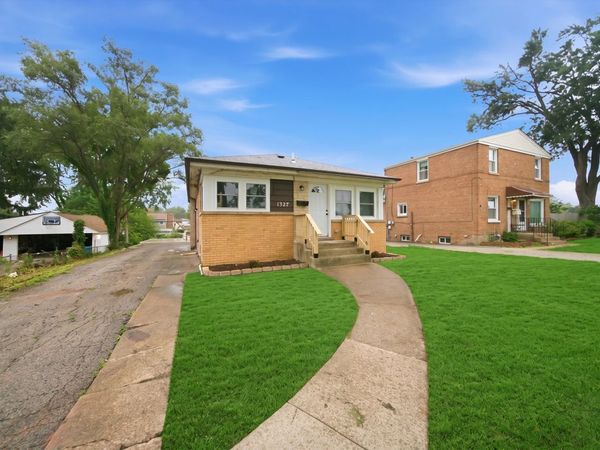 1327 S Wolf Road, Hillside, IL 60162