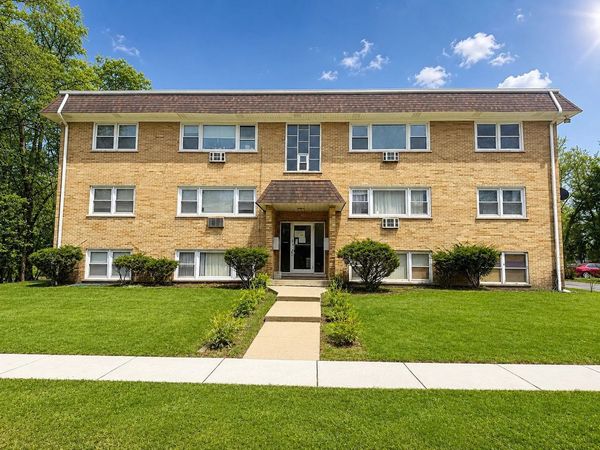 255 E Oak Street , Addison, IL 60101