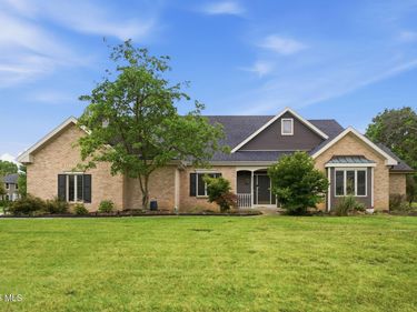 820 Bitterbrush Lane, Findlay, OH 45840