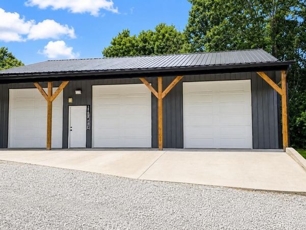 120 Bond Circle, Oneida, TN 37841