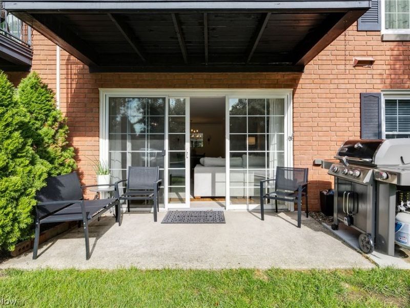 22701 Center Ridge Road , Unit 115, Rocky River, OH 44116 Photo 2