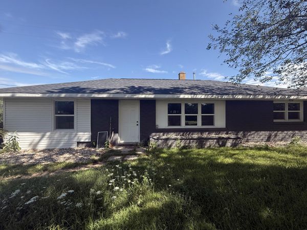 5975 Baseline Road, Grand Junction, MI 49056