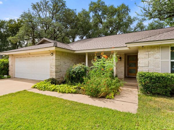 9702 Beauchamp SQ, Austin, TX 78729