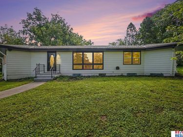 5527 Jaynes Street, Omaha, NE 68104