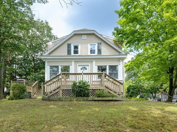 180 Lake Dr, Springfield, MA 01151