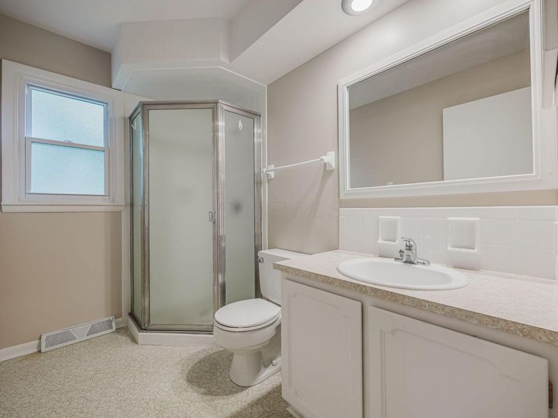 2871 E Shore Court, Columbus, OH 43231 Photo 23