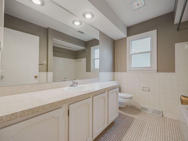 2871 E Shore Court, Columbus, OH 43231 Photo 28