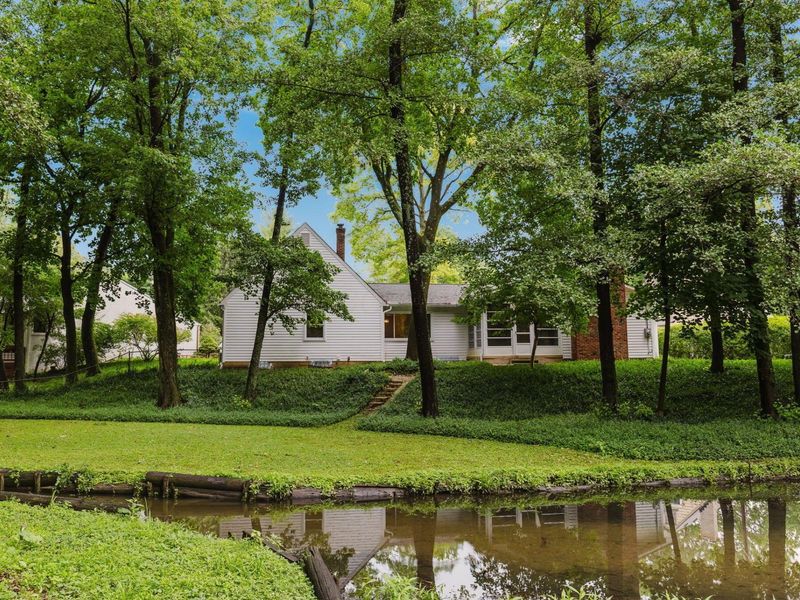2871 E Shore Court, Columbus, OH 43231 Photo 3