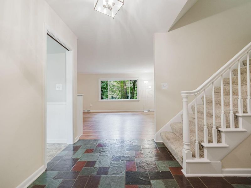 2871 E Shore Court, Columbus, OH 43231 Photo 7