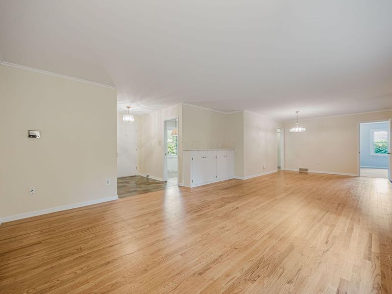 2871 E Shore Court, Columbus, OH 43231 Photo 9