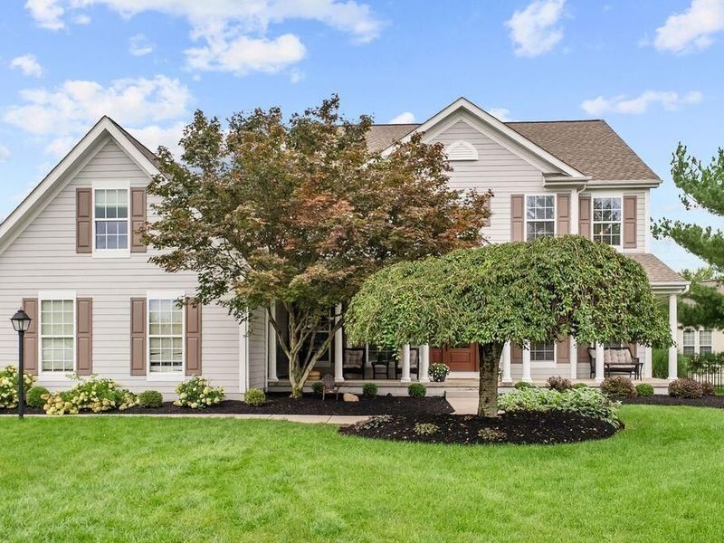 5245 Meadow Bend Drive , Lewis Center, OH 43035 Photo 2