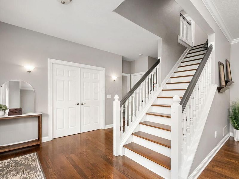 5245 Meadow Bend Drive , Lewis Center, OH 43035 Photo 9