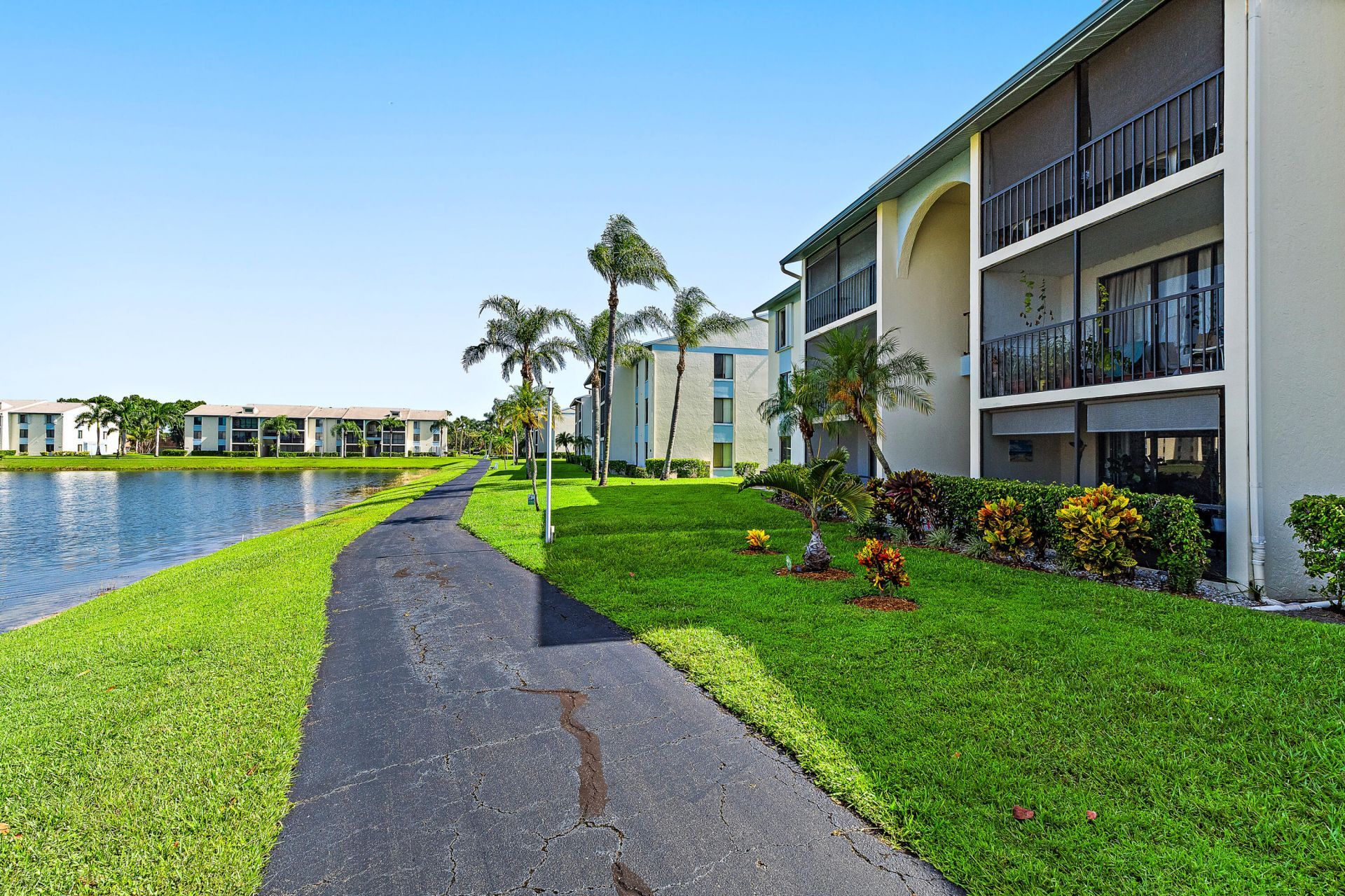 1111 Green Pine Boulevard, Unit F1, West Palm Beach, FL 33409 Photo