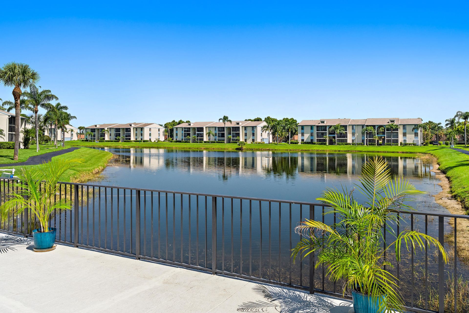 1111 Green Pine Boulevard, Unit F1, West Palm Beach, FL 33409 Photo