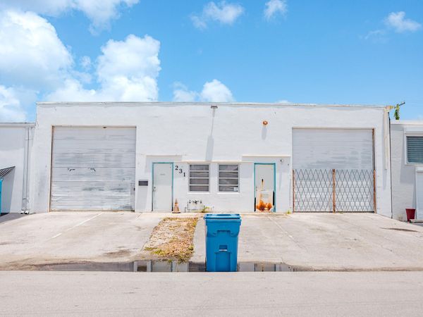 231 SW 5th Court, Pompano Beach, FL 33097
