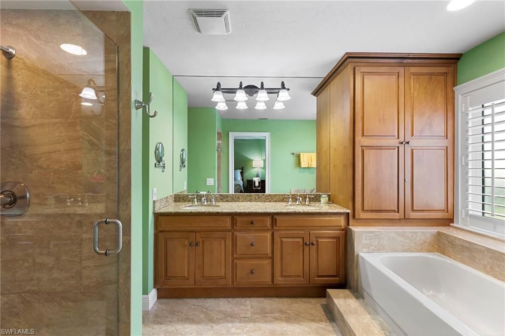 221 Kings Way , Naples, FL 34104 Photo