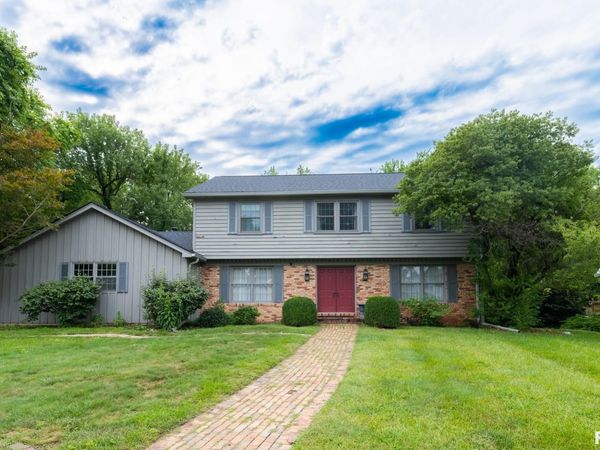 6737 N POST OAK Road, Peoria, IL 61615