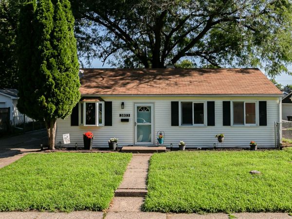 3803 11th Avenue , Moline, IL 61265